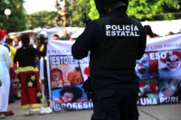 Miércoles 12 de octubre del 2016. Foto/Emilio Broissin/René Arauxo. Durante la manisfestación de Los Payasos de Tuxtla