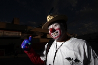 Lunes 20 de febrero del 2012. Encuentro Nacional de Payasos Callejeros. Tuxtla Gutiérrez, Chiapas. Con participantes de varios estados esta noche da inicio la Festival Nacional de Payasos Callejeros donde se reúnen los histriónicos personajes en la plaza 