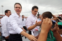 Jueves 10 de noviembre. Peña Nieto acompaña al Huero Velazco