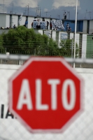 Continua el conflicto al interior de Penal el Amate, ahora los presos piden ayuda al exterior utilizando el equipo de perifoneo que controlan en el interior y piden ayuda con sabanas para que no sean sometidos por la fuerza pública y agradecen al ejercito Continua el conflicto al interior de Penal el Amate, ahora los presos piden ayuda al exterior utilizando el equipo de perifoneo que controlan en el interior y piden ayuda con sabanas para que no sean sometidos por la fuerza pública y agradecen al ejercito