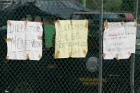 Continua el conflicto al interior de Penal el Amate, ahora los presos piden ayuda al exterior utilizando el equipo de perifoneo que controlan en el interior y piden ayuda con sabanas para que no sean sometidos por la fuerza pública y agradecen al ejercito