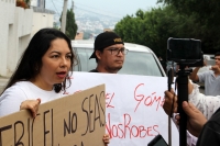 Martes 21 de agosto del 2018. Tuxtla Gutiérrez. Periodistas chiapanecos se manifiestan en diferentes ocasiones durante este medio dí­a por demandas laborales e incluso hasta por adeudos contraí­dos por difusión de publicidad del gobierno estatal