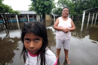Miércoles 4 de junio del 2014. Tonala, Chiapas. Varias colonias y caseríos en la zona de Puerto Arista dejan a familias incomunicadas durante las lluvias de las últimas horas.