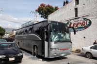 Miércoles 9 de diciembre del 2015. Tuxtla Gutiérrez. Un Policía Federal y dos elementos de la corporación estatal fueron retenidos por los sindicalistas de la Coordinadora Nacional de Trabajadores de la Educación después del enfrentamiento ocurrido entre 