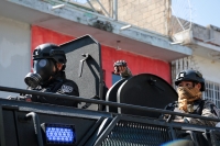 20231208. Tuxtla. Elementos policiacos blindan el centro de la ciudad durante el Informe de Gobierno 2023 de la manifestación magisterial.