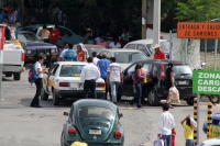 Lunes 11 de noviembre del 2013. Tuxtla Gutiérrez. Esta mañana el movimiento magisterial bloquea las entradas a la capital de Chiapas.