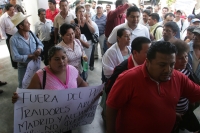Militantes del PRI, marchan por la Calle Central para protestar ante la cúpula nacional para exigir la renuncia de Arely Madrid de la dirigencia estatal, posteriormente llegaron al edificio de Santo Domingo para tomar las instalaciones de este partido y d