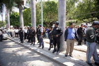 Militantes del PRI, marchan por la Calle Central para protestar ante la cúpula nacional para exigir la renuncia de Arely Madrid de la dirigencia estatal, posteriormente llegaron al edificio de Santo Domingo para tomar las instalaciones de este partido y d