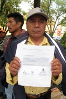 Lunes 27 de agosto del 2012. San Cristóbal de las Casas, Chiapas. Indígenas discriminados y retenidos por sufragar por un partido diferente al decidido en asamblea en las elecciones pasadas, sufren la segregación en el ejido Galeana del municipio de La In