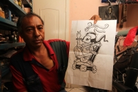 Jueves 26 de noviembre del 2013. Tuxtla Gutiérrez. Don Oscar, perteneciente a la Confraternidad Di-Tu y practicante del culto a la Santa Muerte ha “sanado” a poderosos políticos, artistas famosos y gente adinerada, lo mismo que a los más pobres y humildes Jueves 26 de noviembre del 2013. Tuxtla Gutiérrez. Don Oscar, perteneciente a la Confraternidad Di-Tu y practicante del culto a la Santa Muerte ha “sanado” a poderosos políticos, artistas famosos y gente adinerada, lo mismo que a los más pobres y humildes