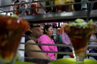 Lunes 21 de noviembre del 2016.Tuxtla Gutiérrez. Los locatarios del Mercado Nuevo en un acercamiento con los medios de comunicación ofrecen productos naturales chiapanecos además de la confianza e higiene de su comunidad hacia sus visitantes constantement