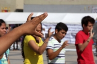 Viernes 7 de noviembre del 2014. Tuxtla Gutiérrez. Los estudiantes chiapanecos inician esta tarde Las Jornadas de Protestas Alternativas proponiendo respeto y actividades culturales para manifestar apoyo a los estudiantes de Ayotzinapa cantando el Himno a Viernes 7 de noviembre del 2014. Tuxtla Gutiérrez. Los estudiantes chiapanecos inician esta tarde Las Jornadas de Protestas Alternativas proponiendo respeto y actividades culturales para manifestar apoyo a los estudiantes de Ayotzinapa cantando el Himno a