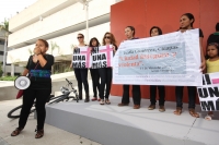 Lunes 14 de mayo del 2012.  Tuxtla Gutiérrez, Chiapas. Estudiantes y miembros de organizaciones sociales de Chiapas protestan en las ciudades de San Cristóbal de las Casas y en la capital de este estado por los femenicidios que han ocurrido en este estado