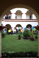 Miércoles 3 de octubre del 2012. San Cristóbal de las Casas, Chiapas. Familiares y conocidos de la niña balaceada por un comandante de la PFP protestan en las oficinas de justicia de San Cristóbal para exigir que sea detenido el agente que el fin de seman