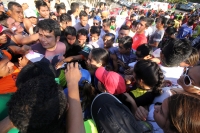 Domingo 5 de febrero del 2017. Tuxtla Gutiérrez. Los corredores protestan y exigen la entrega de las insuficientes medallas conmemorativas de la carrera organizada por el Congreso Local durente las celebraciones del aniversario de la Constitución Mexicana