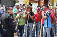 Miércoles 1 de marzo del 2017. Tuxtla Gutiérrez. Personas encapuchadas protestan esta mañana exigiendo predios para habitar demandas, demandas agrarias y del sector salud este medio día en la Avenida Central