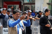Miércoles 1 de marzo del 2017. Tuxtla Gutiérrez. Personas encapuchadas protestan esta mañana exigiendo predios para habitar demandas, demandas agrarias y del sector salud este medio día en la Avenida Central