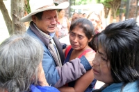 Lunes 2 de julio del 2012. Pueblo Nuevo, Chiapas. Familiares de los militantes del PRI muertos la vÃspera en Pueblo Nuevo Solistahuacan piden justicia por los hechos violentos durante las elecciones de este domingo. Lunes 2 de julio del 2012. Pueblo Nuevo, Chiapas. Familiares de los militantes del PRI muertos la vÃspera en Pueblo Nuevo Solistahuacan piden justicia por los hechos violentos durante las elecciones de este domingo.