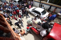 Lunes 2 de julio del 2012. Pueblo Nuevo, Chiapas. Familiares de los militantes del PRI muertos la víspera en Pueblo Nuevo Solistahuacan piden justicia por los hechos violentos durante las elecciones de este domingo.