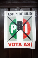 Lunes 2 de julio del 2012. Pueblo Nuevo, Chiapas. Familiares de los militantes del PRI muertos la víspera en Pueblo Nuevo Solistahuacan piden justicia por los hechos violentos durante las elecciones de este domingo.