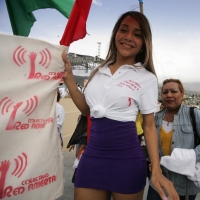Miércoles 1 de diciembre. (especial 30 fotos). La comunidad lesbico, trans y gay de Chiapas participa en la marcha organizada por las ONG´s y grupos de ayuda y de derechos humanos durante la celebración mundial de la Lucha Contra el VIH-SIDA por la avenid