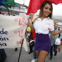 Miércoles 1 de diciembre. (especial 30 fotos). La comunidad lesbico, trans y gay de Chiapas participa en la marcha organizada por las ONG´s y grupos de ayuda y de derechos humanos durante la celebración mundial de la Lucha Contra el VIH-SIDA por la avenid