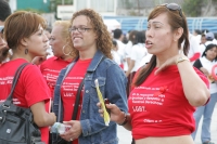 Miércoles 1 de diciembre. (especial 30 fotos). La comunidad lesbico, trans y gay de Chiapas participa en la marcha organizada por las ONG´s y grupos de ayuda y de derechos humanos durante la celebración mundial de la Lucha Contra el VIH-SIDA por la avenid