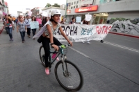 Domingo 23 de noviembre del 2014. Tuxtla Gutiérrez. Organizaciones feministas y sociales durante la Marcha de las Putas 2014 esta tarde en la capital del estado de Chiapas.