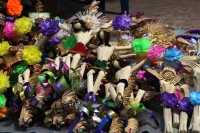 Domingo 17 de abril. La ciudad de Tuxtla Gutiérrez se llena de manifestaciones de fervor religioso en este Domingo de Ramos aun cuando es visible la baja venta de las tradicionales cruces de palma en las principales iglesias de la localidad, mientras que 