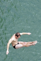 Los participantes de Real Diving 2010 del campeonato de clavados de altura realizan las prácticas en las aguas del Río Grijalva en Chiapa de Corzo, Chiapas para realizar mañana el serial oficial.
