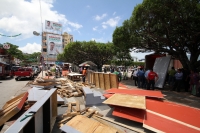Martes 18 de septiembre del 2012. Tuxtla Gutiérrez, Chiapas. Asà luce el parque central después de las fiestas patrias mientras que los ciudadanos esperan que alguien se haga cargo de lo acumulado en el lugar. Martes 18 de septiembre del 2012. Tuxtla Gutiérrez, Chiapas. Asà luce el parque central después de las fiestas patrias mientras que los ciudadanos esperan que alguien se haga cargo de lo acumulado en el lugar.