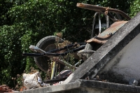 Lunes 31 de octubre del 2016. Tuxtla Gutiérrez. El yeso y el mármol adornan las tumbas de los difuntos de la ciudad por lo que sus artesanos continúan ofreciendo los recuerdos que acompañan durante décadas a las familias tuxtlecas.