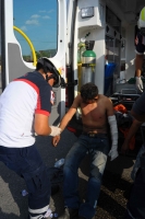Miércoles 23 de mayo del 2012. Tuxtla Gutiérrez, Chiapas. Un fuerte accidente provoco el incendio de una pipa en las cercanías de los talleres vehiculares del ayuntamiento tuxtleco, lo que ocasiono que los dos ocupantes del vehículo resultaran con quemadu