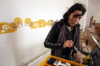 Las antiguas pinturas que adornaran las paredes de la Catedral de San Marcos, son restauradas por artistas calificados del INAH quienes utilizan pigmentos de tierras y vegetales para mantener el arte de los antiguos indígenas de Tuxtla.