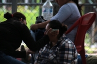 20231019. Tuxtla. Familiares de los policías retenidos reciben llamadas de celular desde Frontera Corozal de 5 de las 8 personas secuestradas.