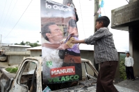 Miércoles 27 de junio del 2012. Pueblo Nuevo Solistahuacan, Chiapas.Habitantes de comunidad Rincón Chamula protagonizaron la víspera de este día un enfrentamiento dejando como saldo 6 casa 7 8 vehículos incendiados; provocados por un accidente entre una c