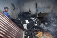 Miércoles 27 de junio del 2012. Pueblo Nuevo Solistahuacan, Chiapas.Habitantes de comunidad Rincón Chamula protagonizaron la víspera de este día un enfrentamiento dejando como saldo 6 casa 7 8 vehículos incendiados; provocados por un accidente entre una c