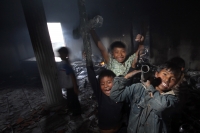 Miércoles 27 de junio del 2012. Pueblo Nuevo Solistahuacan, Chiapas.Habitantes de comunidad Rincón Chamula protagonizaron la víspera de este día un enfrentamiento dejando como saldo 6 casa 7 8 vehículos incendiados; provocados por un accidente entre una c