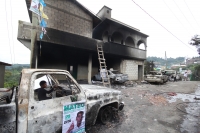 Miércoles 27 de junio del 2012. Pueblo Nuevo Solistahuacan, Chiapas.Habitantes de comunidad Rincón Chamula protagonizaron la víspera de este día un enfrentamiento dejando como saldo 6 casa 7 8 vehículos incendiados; provocados por un accidente entre una c