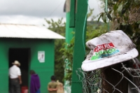 Miércoles 27 de junio del 2012. Pueblo Nuevo Solistahuacan, Chiapas.Habitantes de comunidad Rincón Chamula protagonizaron la víspera de este día un enfrentamiento dejando como saldo 6 casa 7 8 vehículos incendiados; provocados por un accidente entre una c