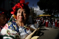 Miércoles 2 de febrero. Las celebraciones del día de la Virgen de Candelaria se celebran con danzas tradicionales donde los pertenecientes a la Cofradía de la Etnia Zoque presentan las danzas de la Casita y la Robadera en el atrio de la iglesia de este lu