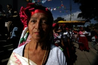 Miércoles 2 de febrero. Las celebraciones del dÃa de la Virgen de Candelaria se celebran con danzas tradicionales donde los pertenecientes a la CofradÃa de la Etnia Zoque presentan las danzas de la Casita y la Robadera en el atrio de la iglesia de este lu Miércoles 2 de febrero. Las celebraciones del dÃa de la Virgen de Candelaria se celebran con danzas tradicionales donde los pertenecientes a la CofradÃa de la Etnia Zoque presentan las danzas de la Casita y la Robadera en el atrio de la iglesia de este lu