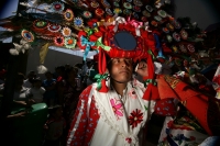 Miércoles 2 de febrero. Las celebraciones del día de la Virgen de Candelaria se celebran con danzas tradicionales donde los pertenecientes a la Cofradía de la Etnia Zoque presentan las danzas de la Casita y la Robadera en el atrio de la iglesia de este lu