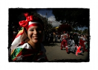 Miércoles 2 de febrero. Las celebraciones del día de la Virgen de Candelaria se celebran con danzas tradicionales donde los pertenecientes a la Cofradía de la Etnia Zoque presentan las danzas de la Casita y la Robadera en el atrio de la iglesia de este lu