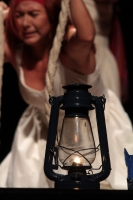 Domingo 18 de agosto del 2019. Tuxtla Gutiérrez. Dentro de la gira de la Muestra Regional de Teatro del Sur esta noche se presenta la obra Roma al Final de la Vía del grupo Origami Teatro México.