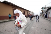 Martes 1 de diciembre del 2020. San Cristóbal de las Casas. Rompimiento de Cuetes en la Iglesia de Guadalupe Martes 1 de diciembre del 2020. San Cristóbal de las Casas. Rompimiento de Cuetes en la Iglesia de Guadalupe