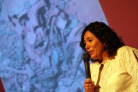 Jueves 26 de febrero del 2015. Tuxtla Gutiérrez. La Dra. Fany López Jiménez, directora del Museo de Regional de AntropologÃa de Chiapas presenta su conferencia magistral La Reyna roja, crónica de un hallazgo durante el Foro del DÃa de Internacional de las Jueves 26 de febrero del 2015. Tuxtla Gutiérrez. La Dra. Fany López Jiménez, directora del Museo de Regional de AntropologÃa de Chiapas presenta su conferencia magistral La Reyna roja, crónica de un hallazgo durante el Foro del DÃa de Internacional de las