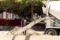Martes 31 de julio del 2012. Tuxtla Gutiérrez, Chiapas. Trabajadores de las compañias contratadas por el ayuntamiento tuxtleco continuan trabajando en las obras del Sabinal mientras que los colonos de la 4ª norte continuan esperando la conclusión de la ob
