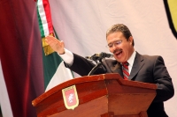 Domingo 30 de septiembre el 2012. Tuxtla Gutiérrez, Chiapas. El error de ortografía en la leyenda que adorna la toma de protesta de la nueva administración municipal, marca el inicio de Samuel Toledo como alcalde de Tuxtla Gutiérrez.