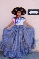 Miércoles 1 de febrero del 2017. San Fernando, Chiapas. La danza de Las Candelarias. Las mujeres y jóvenes de la comunidad visten el traje tradicional Zoque acompañado de un sombrero charro para bailar en las fiestas patronales de la virgen de la Candelar